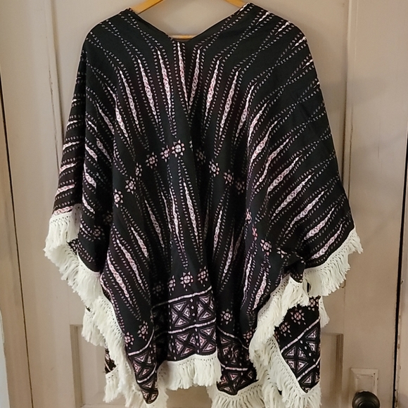 Unbranded Shawl/Shrug 100 % Viscose One Size - Picture 3 of 3